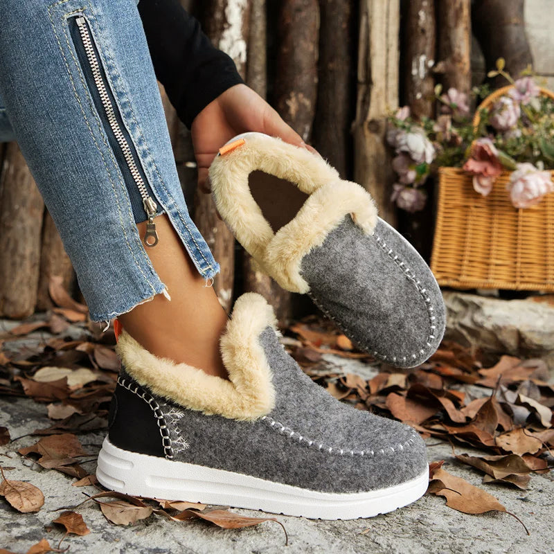 Women’s Cozy Slip-On Winter Boots with Fur Lining